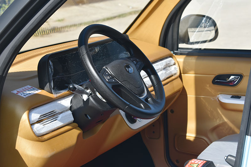 全封閉電動(dòng)三輪車